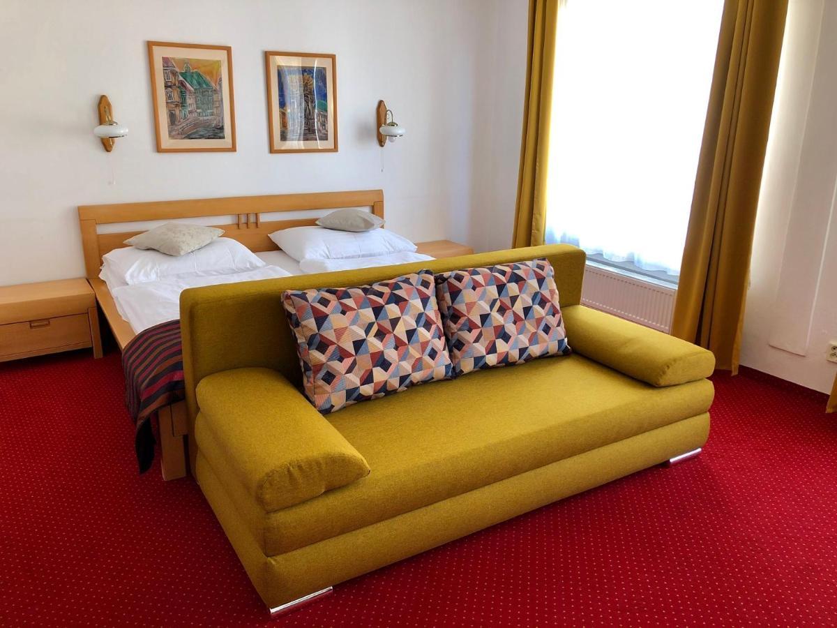 Hotel & Penzion Grand Matej Banská Štiavnica Eksteriør bilde
