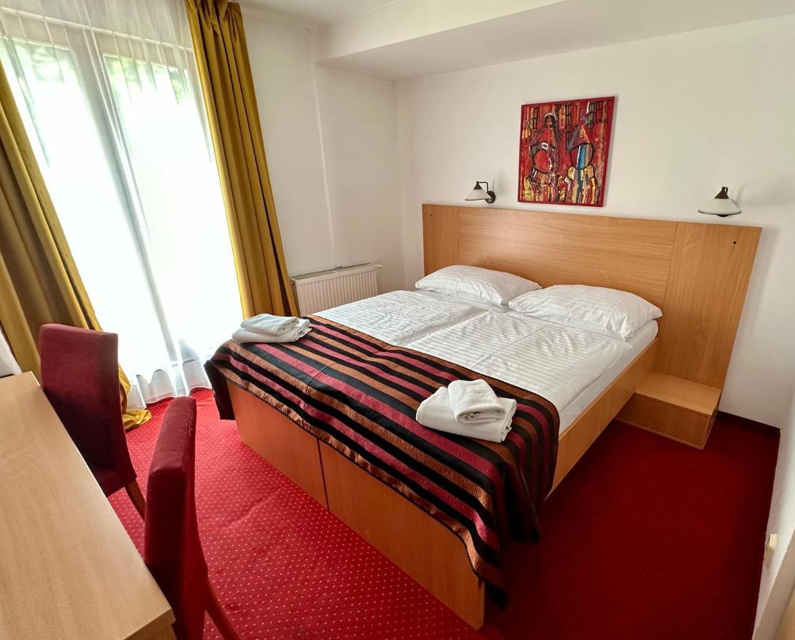 Hotel & Penzion Grand Matej Banská Štiavnica Eksteriør bilde