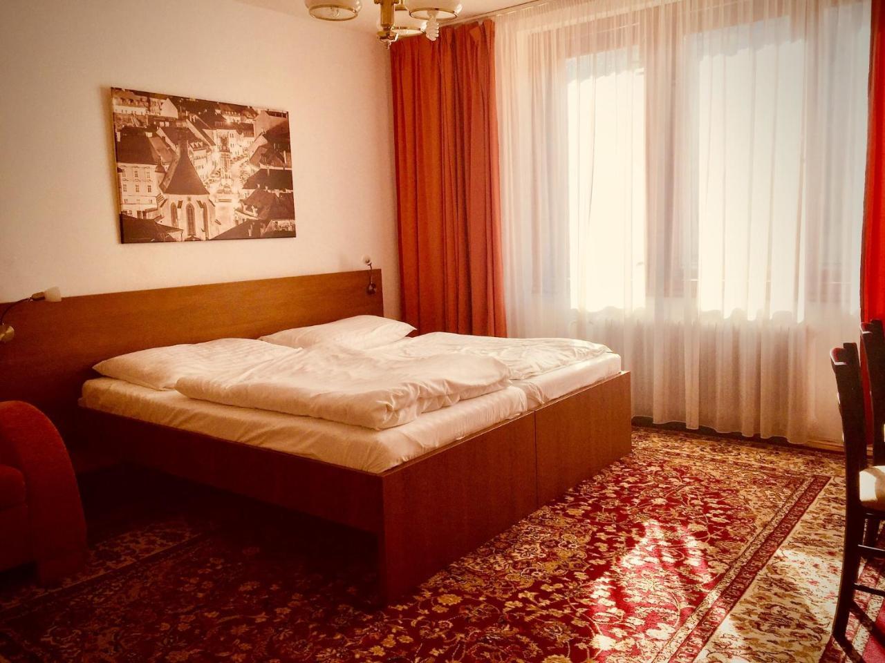 Hotel & Penzion Grand Matej Banská Štiavnica Eksteriør bilde