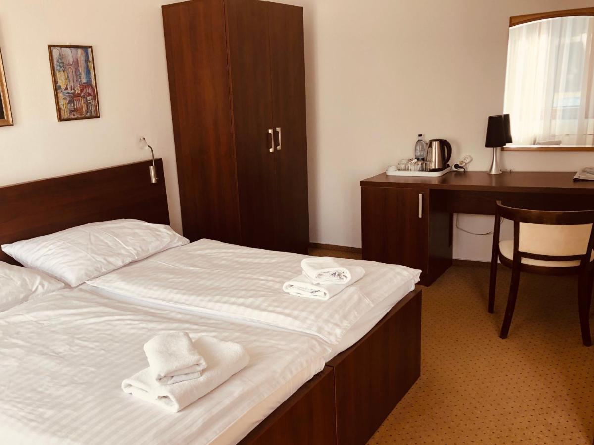 Hotel & Penzion Grand Matej Banská Štiavnica Eksteriør bilde