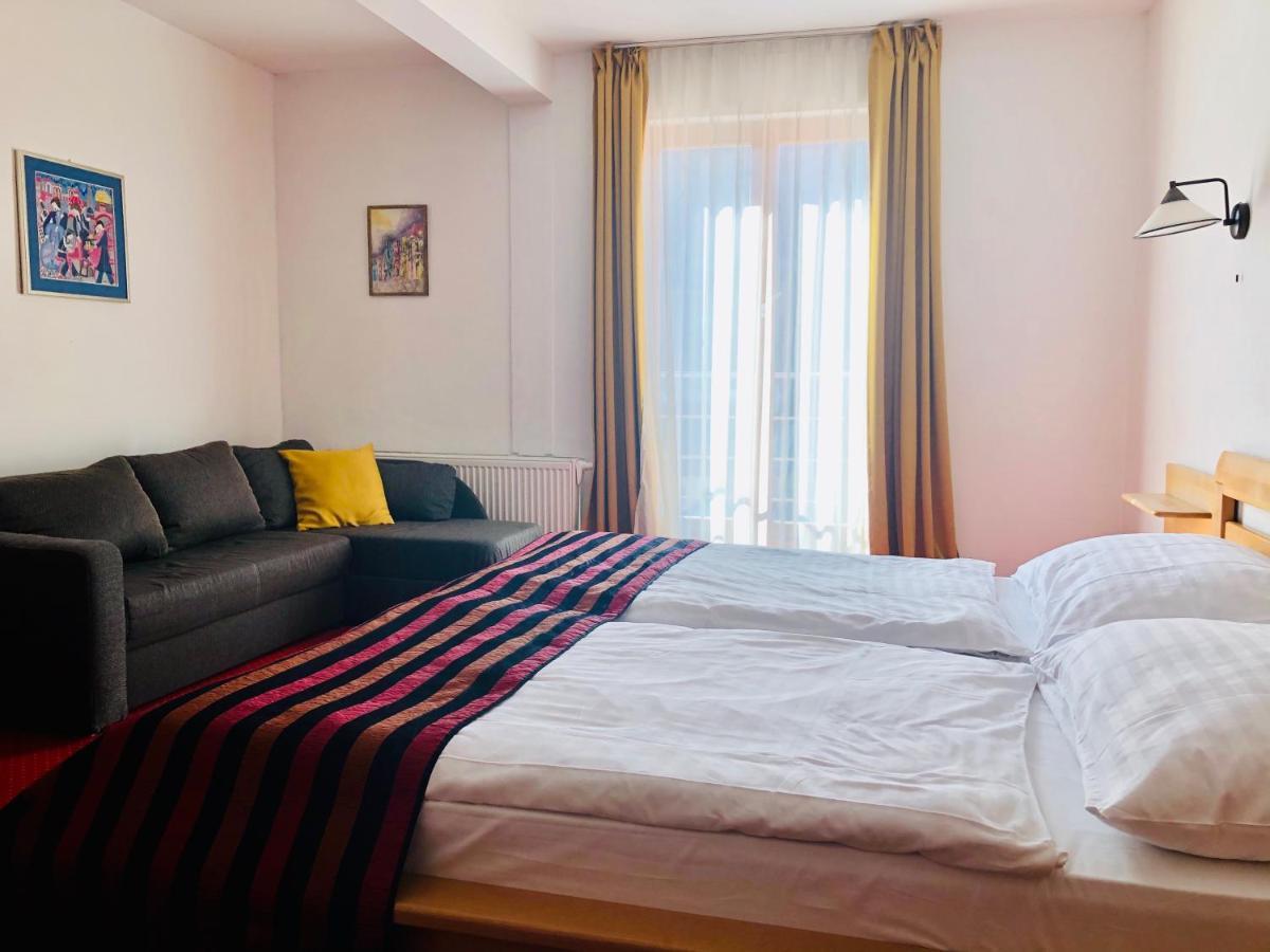 Hotel & Penzion Grand Matej Banská Štiavnica Eksteriør bilde